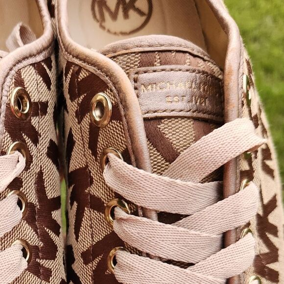 Michael Kors Women's City Signature Sneakers Tan Brown MK Print Lace Up Size 8.5 - Picture 8 of 12
